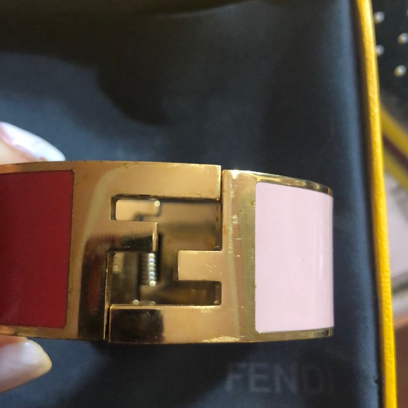 100% Authentic Fendi Cuff - Picture 3 of 7